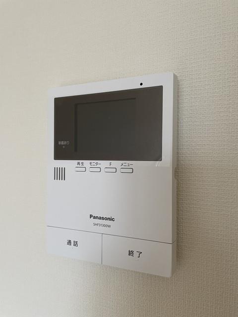 ����9
