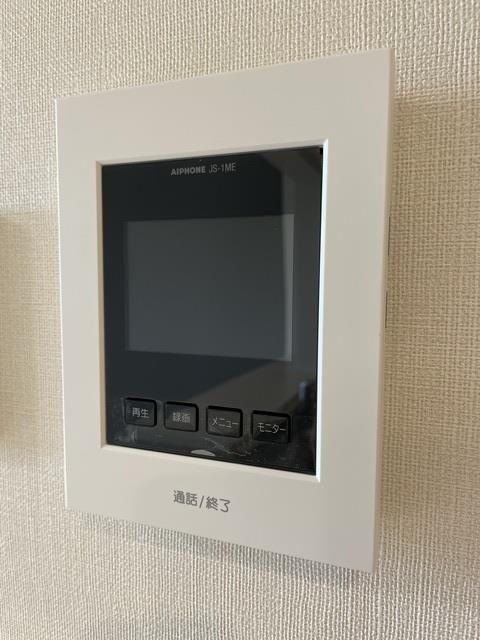 ����10