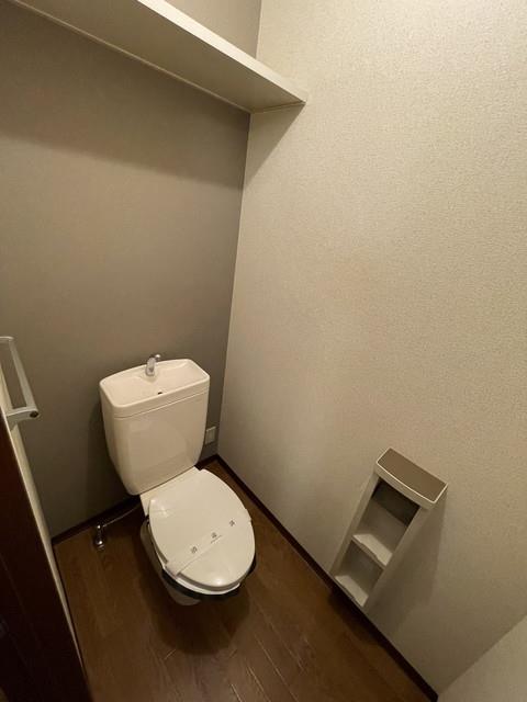����8
