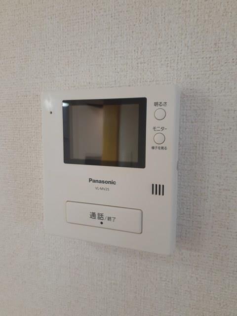 ����8
