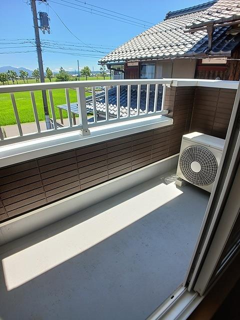 ����9