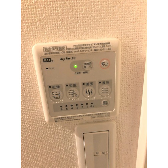 ����17