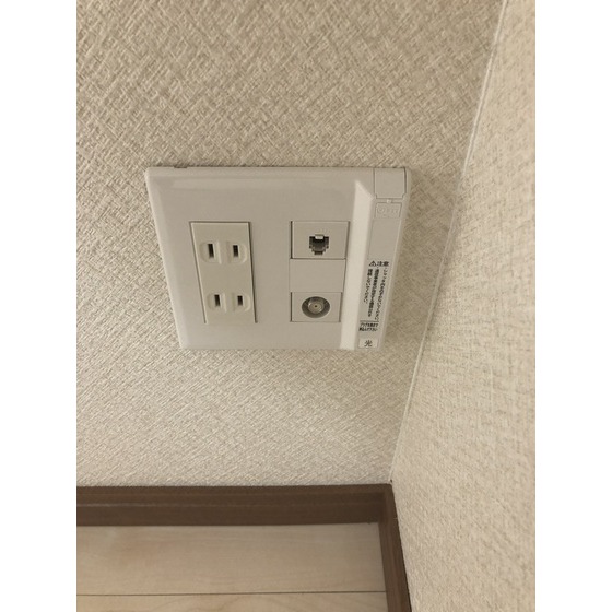 ����16