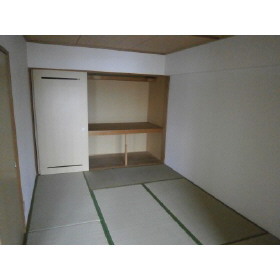 ����5