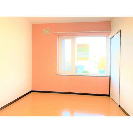 ����4
