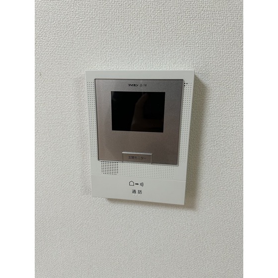 ����11