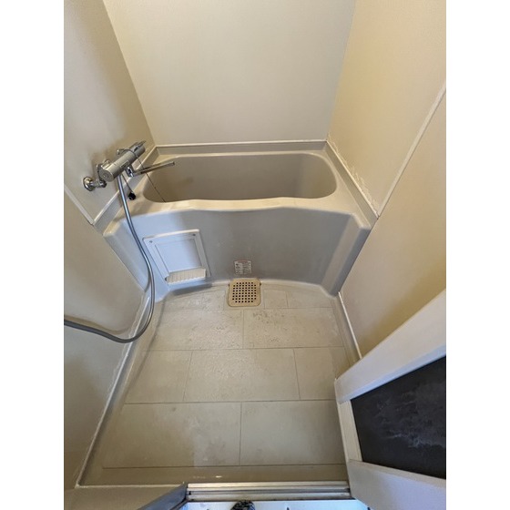 ����13