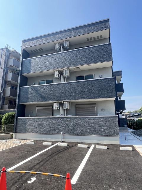 ���{��s����P�����P��1�j