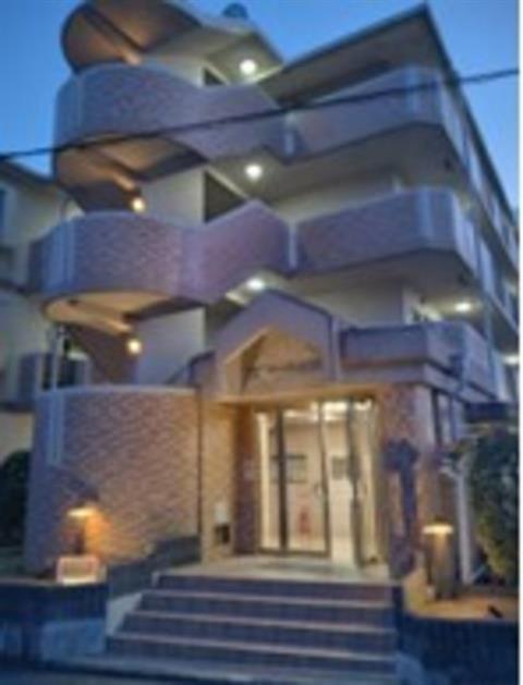 ���{��s�k�擌���Œ��Q��3�k�c�j