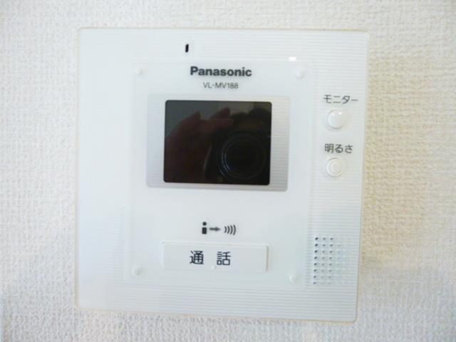 ����8