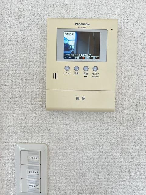 ����10