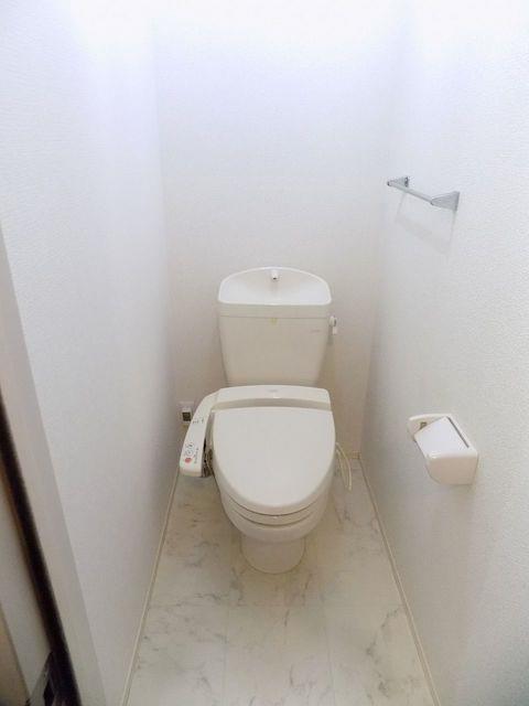 ����8