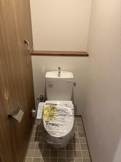����9