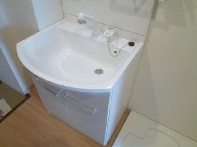 ����6
