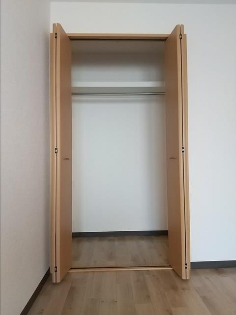 ����10