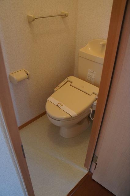 ����8