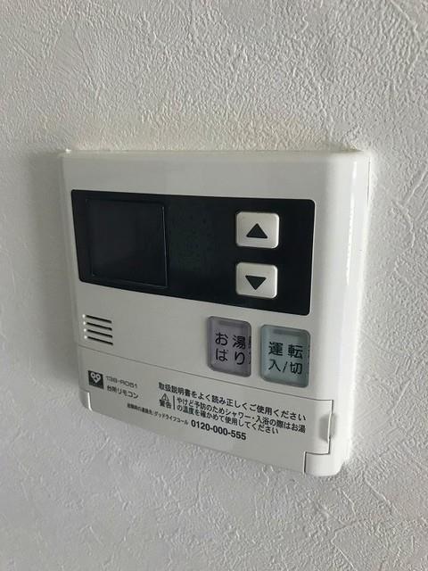 ����10