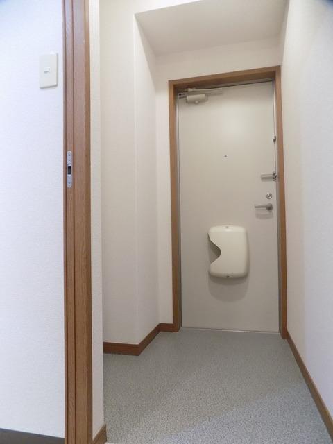 ����4