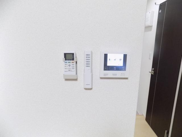 ����7