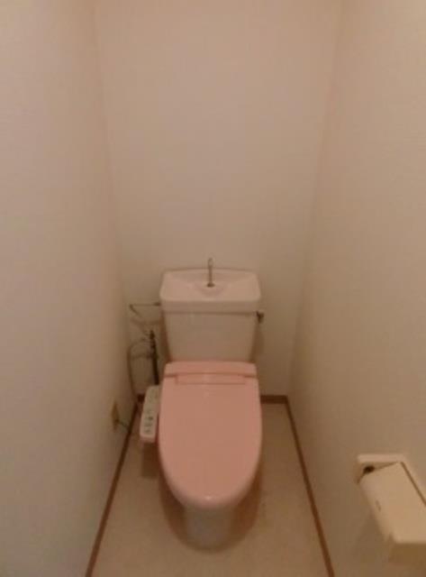 ����8
