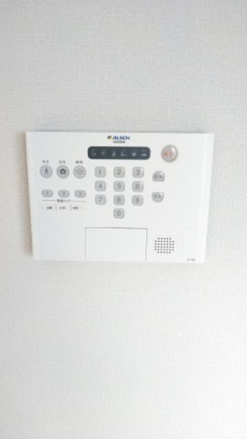 ����10