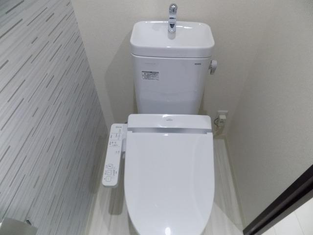 ����8