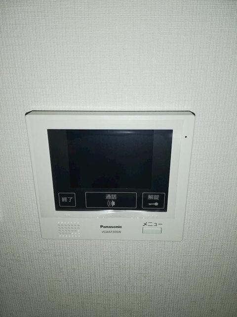 ����9