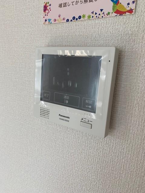 ����10