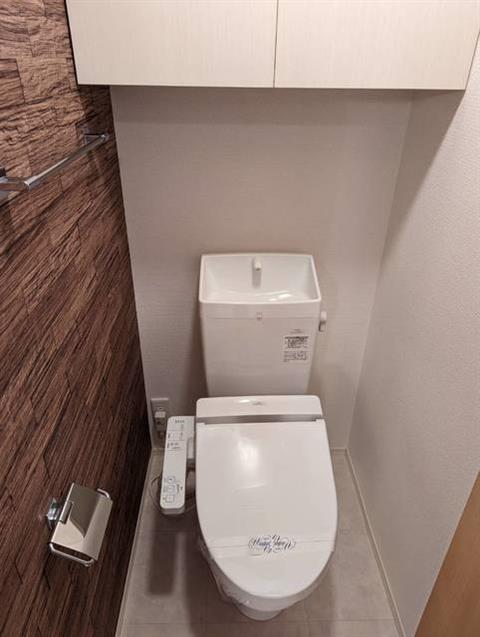 ����8