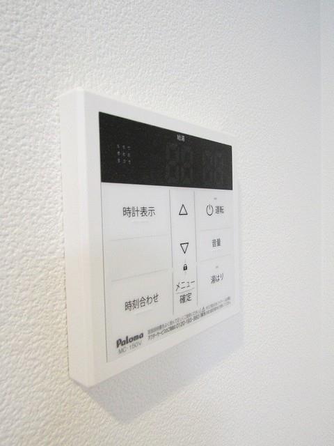 ����8