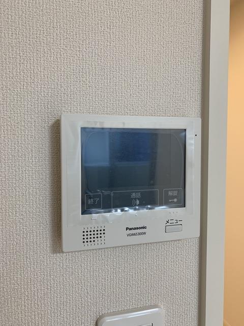 ����8