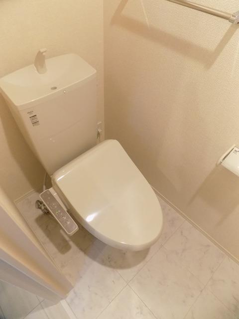 ����8