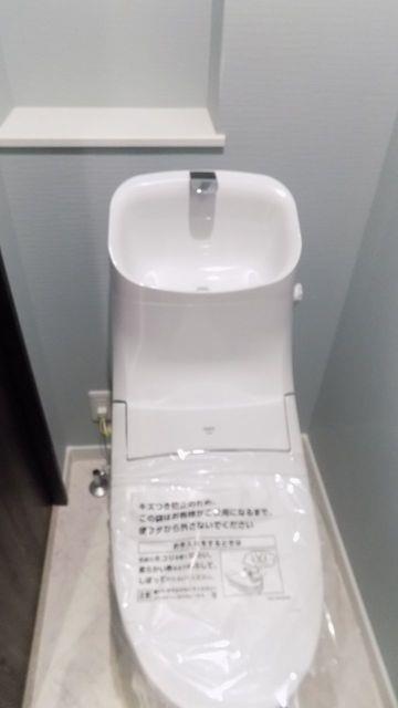 ����8