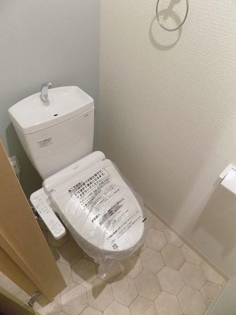 ����8
