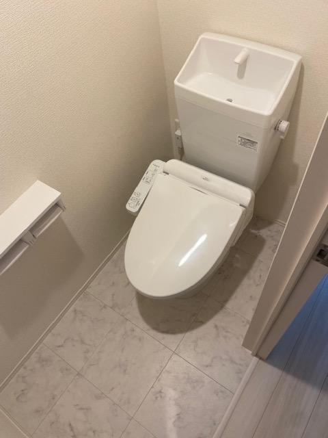 ����9