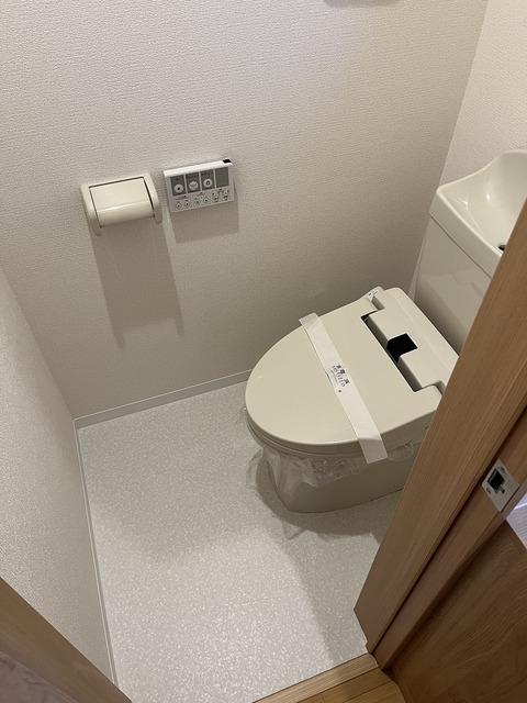 ����8