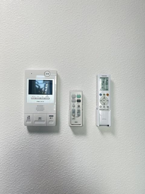 ����10