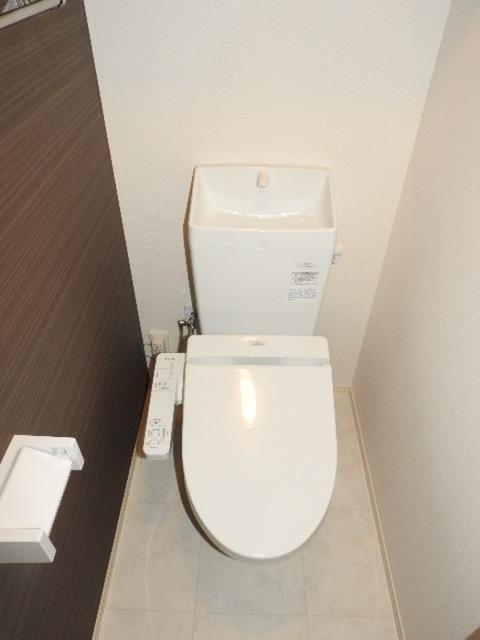 ����7