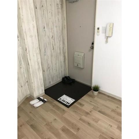 ����3