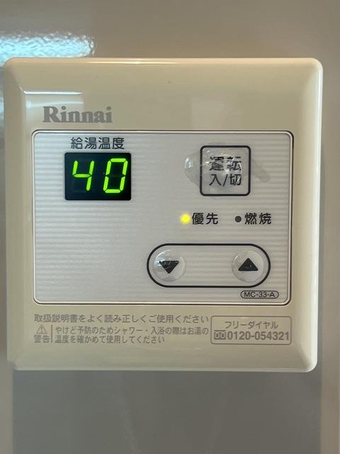 ����8