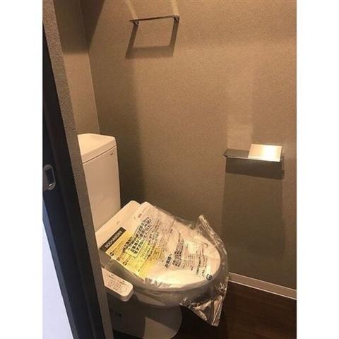 ����8