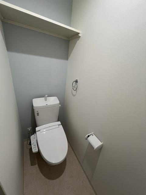 ����8