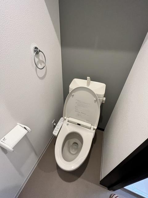 ����10