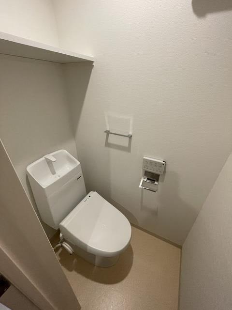 ����6