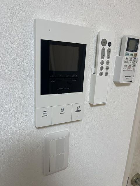 ����9