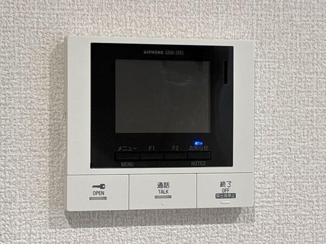 ����10