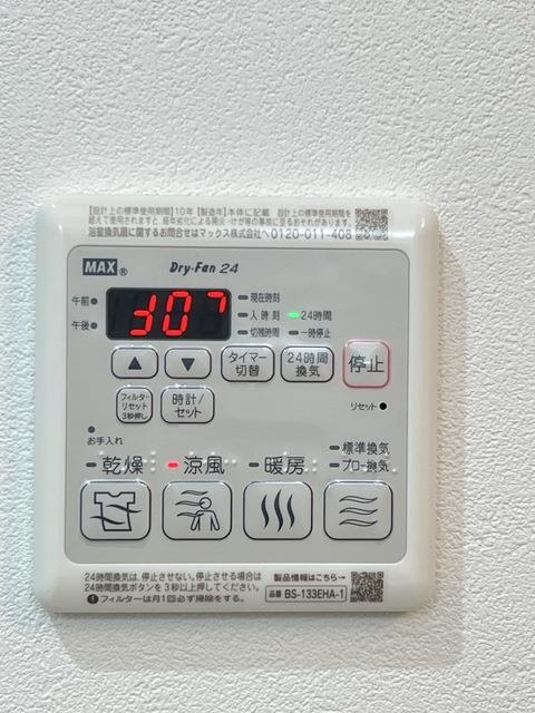 ����11