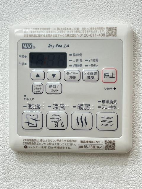 ����10