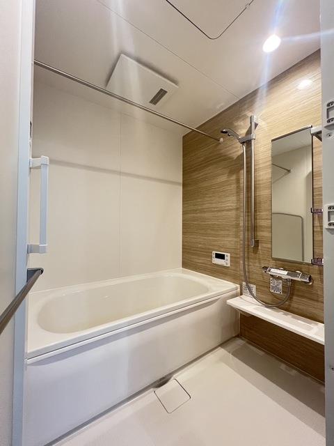 ����8