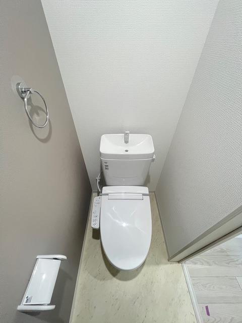 ����8